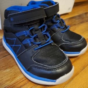 little kid's stride rite saul sneaker (1 week used